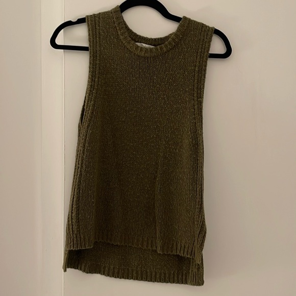Madewell olive green sleeveless sweater - Picture 1 of 2